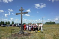 Освящение поклонного креста на месте с. Ударника Краснозерского района