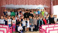 Епископ Филипп поздравил с Рождеством Христовым   детей  в Колыванской, Мошковской и Ордынской школах-интернатах (видео)