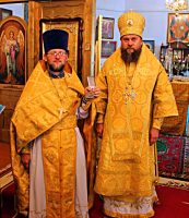 Епископ Филипп поздравил с 50-летием со Дня рождения протоиерея Евгения Зверева