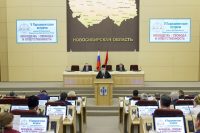 Епископ Филипп принял участие в V Новосибирских парламентских встречах
