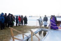 Крещенские купания в Карасукском районе (видео)