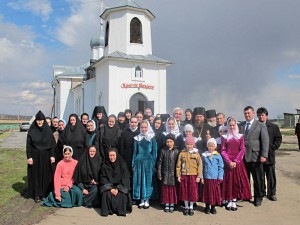 Епископ Филипп поздравил настоятельницу Михаило-Архангельского женского монастыря игумению Марию (Серопян) с днем тезоименитства.