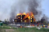 В городе Горловка после прямого попадания артиллерийского снаряда сгорел Благовещенский храм