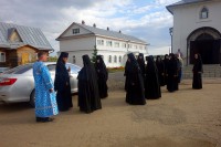 Архиерейский визит в Михаило-Архангельский женский монастырь  с. Малоирменки