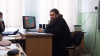 Епископ Филипп принял участие в родительских собраниях школ Карасукского района (видео)